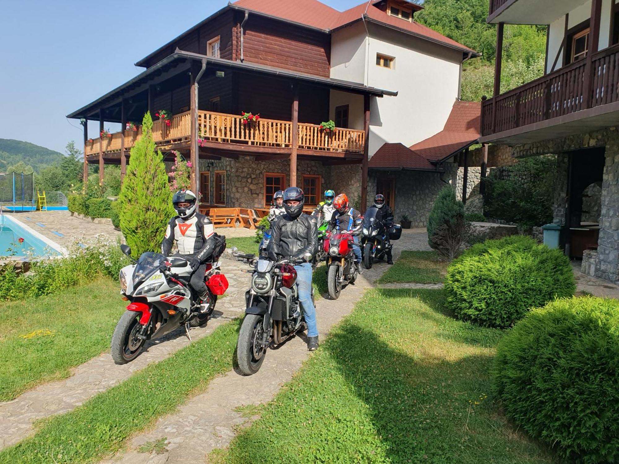 Etno Selo Vrelo & Camping Berane Exterior foto