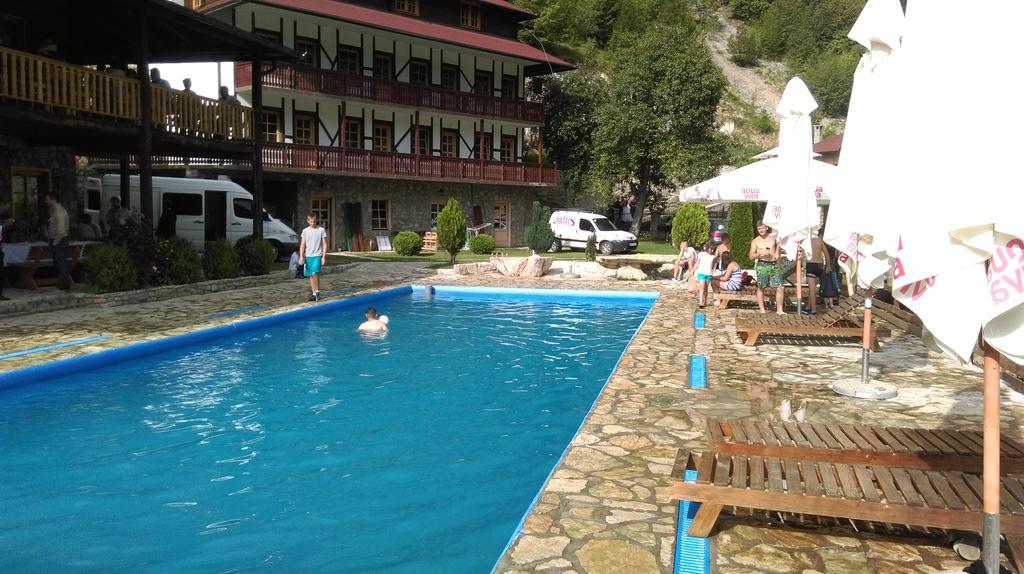 Etno Selo Vrelo & Camping Berane Exterior foto