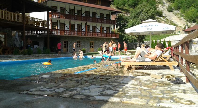 Etno Selo Vrelo & Camping Berane Exterior foto